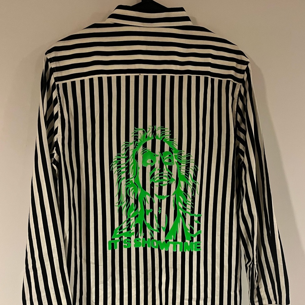 Beetlejuice stripped black and white with Beetle Juice.
